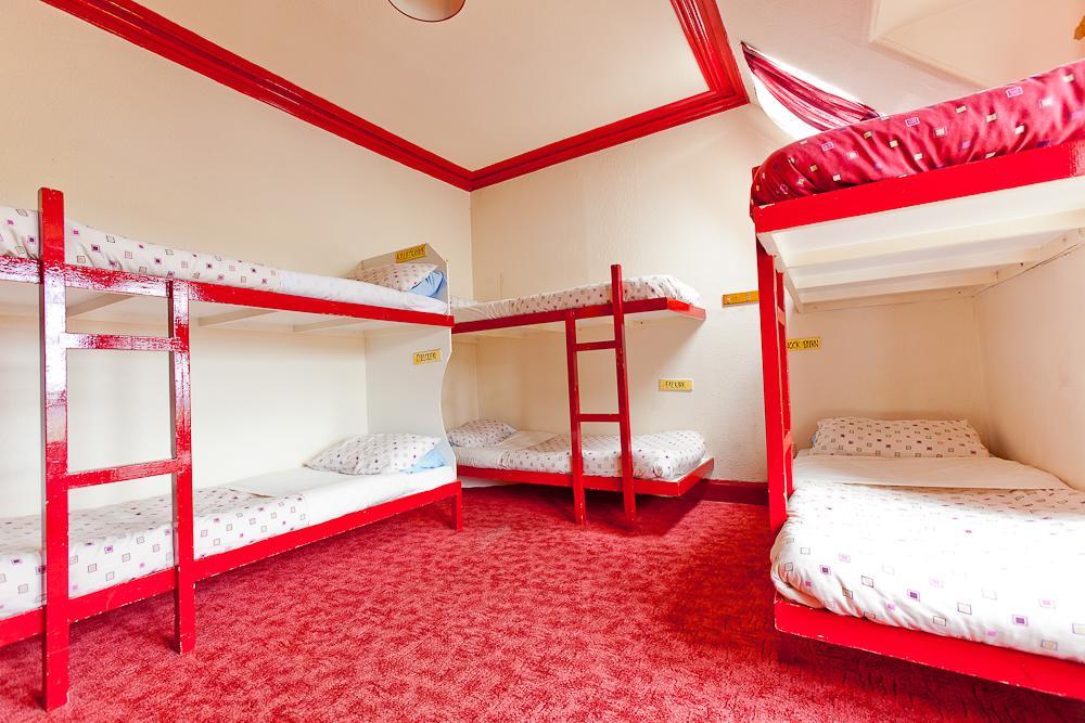 Fort William Backpackers Екстериор снимка
